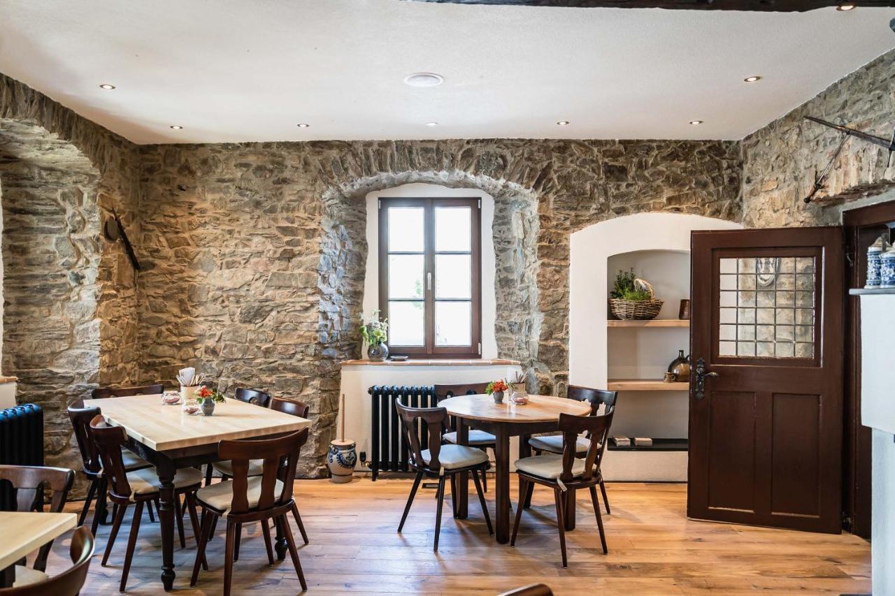 Landgasthof Zur Burg Grenzau Гер-Ґренцгаузен Екстер'єр фото