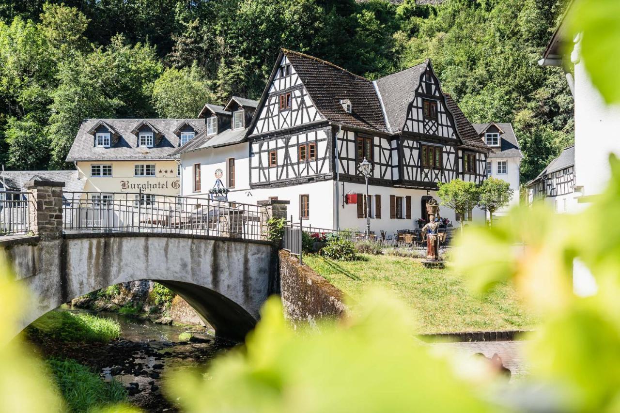 Landgasthof Zur Burg Grenzau Гер-Ґренцгаузен Екстер'єр фото