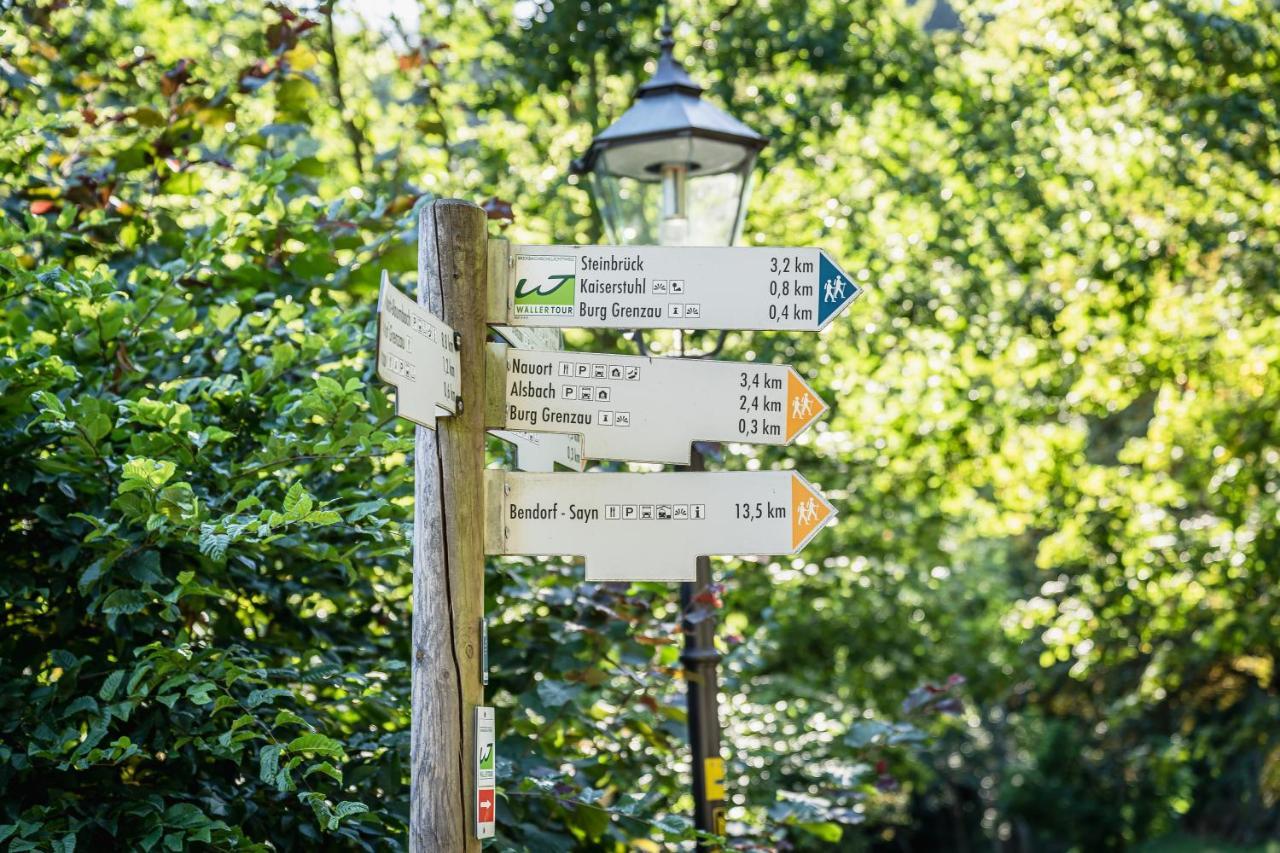 Landgasthof Zur Burg Grenzau Гер-Ґренцгаузен Екстер'єр фото